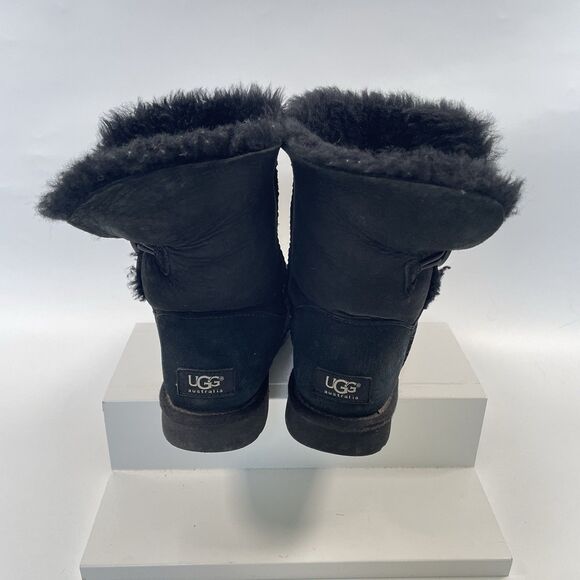 Ugg Australia Bailey Button 5803 Black Suede Sheepskin Boots Women’s Size 7 - Picture 5 of 12